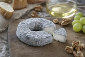 Ash-dusted goat cheese ring with baguette walnuts and white wine - Anneau du Vic-Bilh | KnowTheCheese