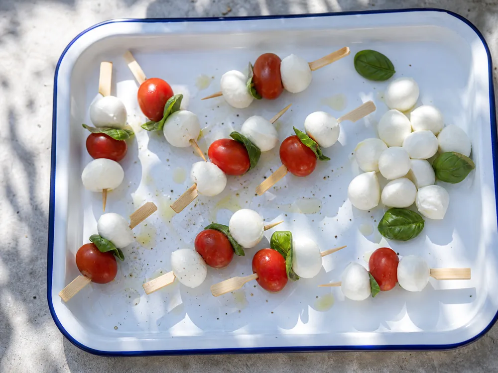 Bocconcini tomato and basil skewers with loose fresh mozzarella balls - Bocconcini | KnowTheCheese