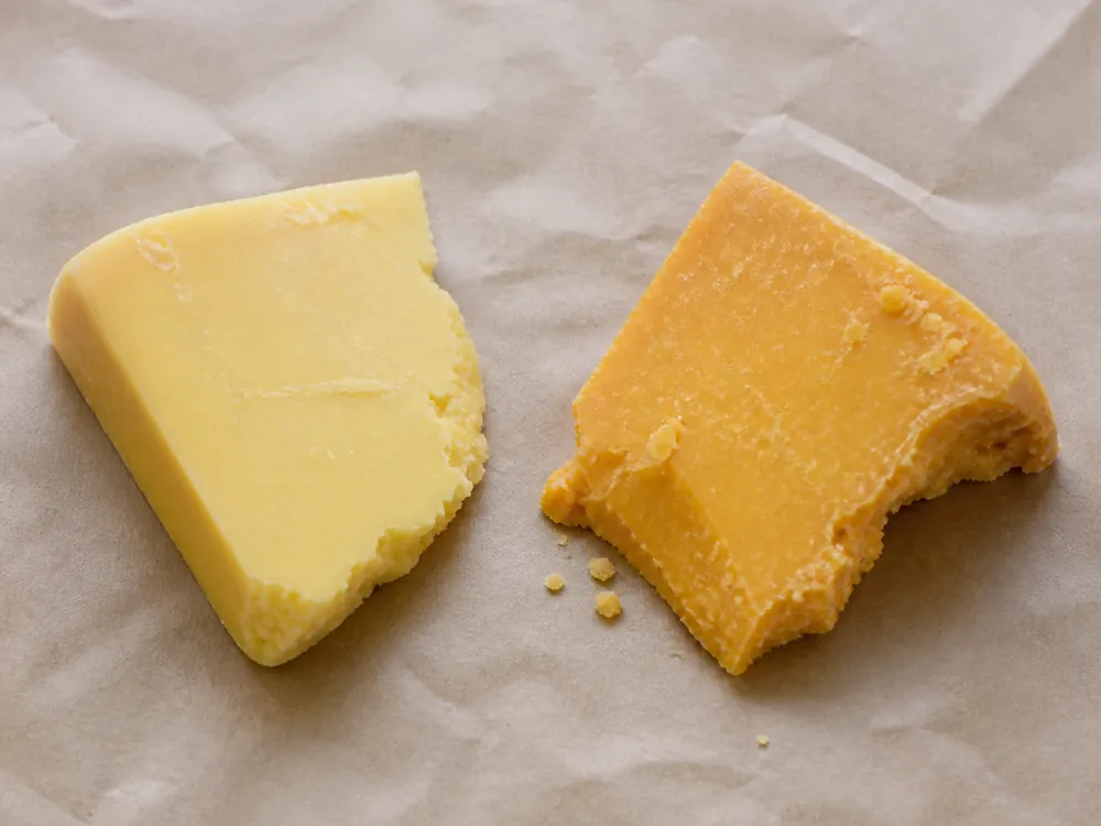 Mature and extra mature clothbound Cheddar wedges compared - Keen's Cheddar | KnowTheCheese