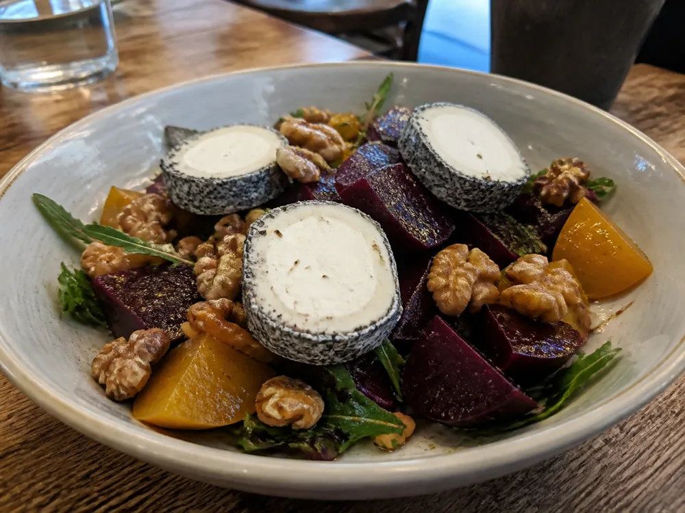 Kidderton Ash-style goat cheese with beetroot and walnuts - Kidderton Ash | KnowTheCheese