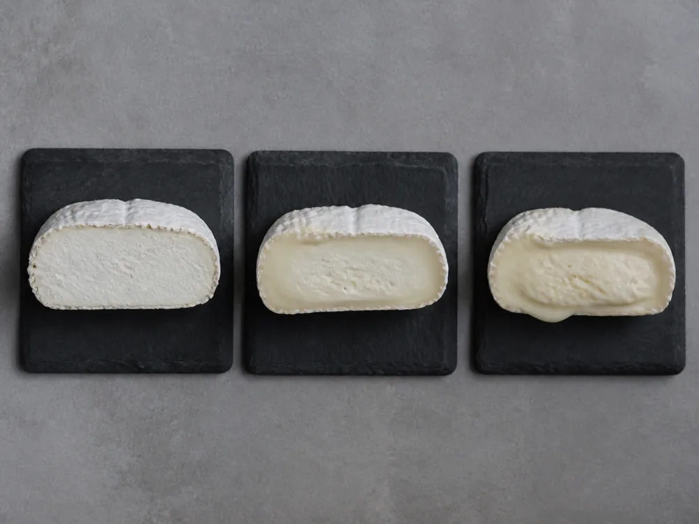Young balanced and fully softened stages of Leonora cheese - Leonora | KnowTheCheese